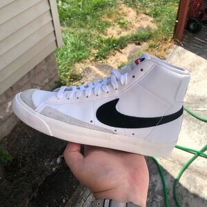 Women’s Nike Blazer Mid Vintage White size 7